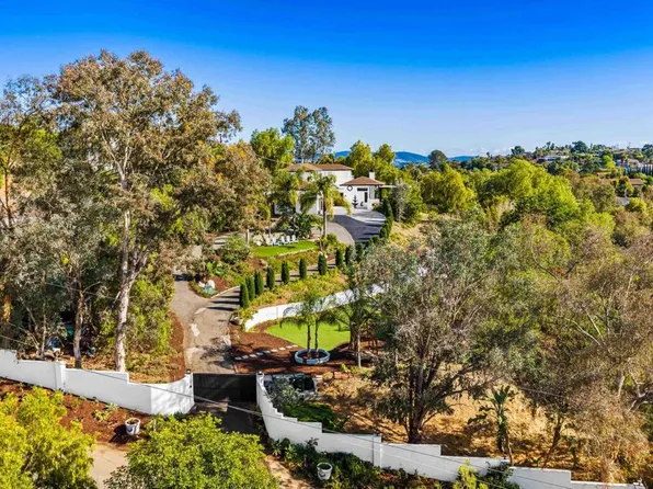 2143 Tierra Verde Rd, Vista, CA 92084