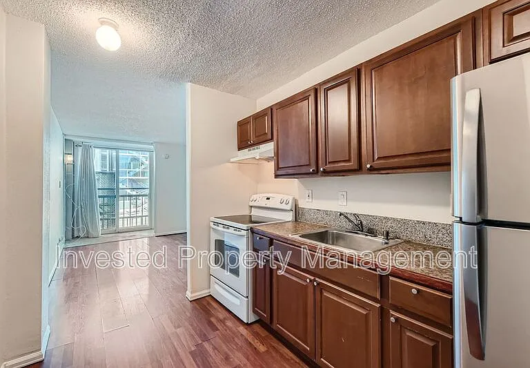 830 N Sherman St #203 — Photo 8