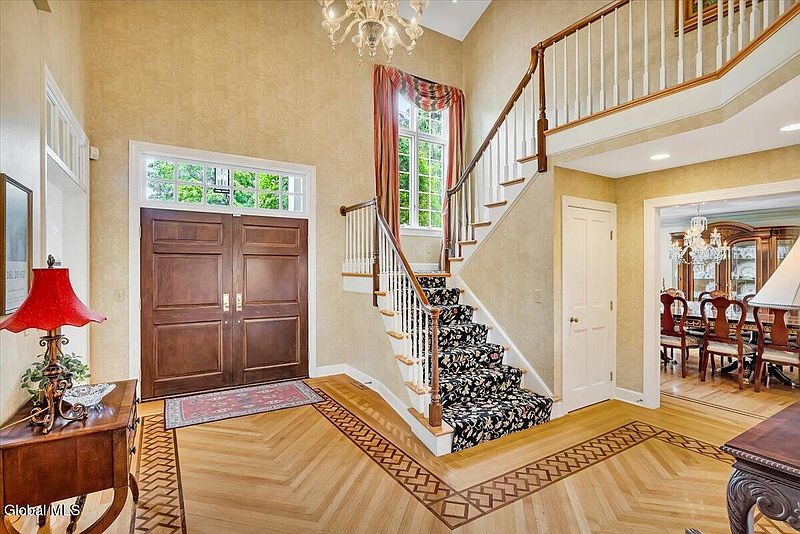 4th image of 12 Sage Estate