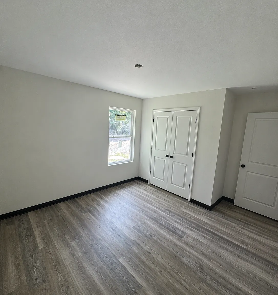 2 bed, 1000 sqft, $1,300 — Photo 3