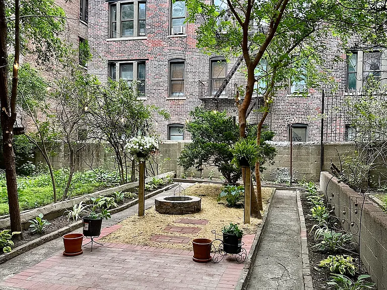 554 W 165th St #GARDEN — Photo 8