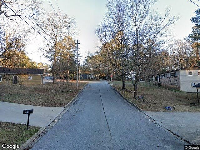 Exterior Neighborhood (street photo)