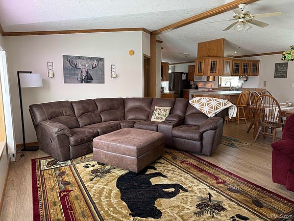 2nd image of 115 County Rd