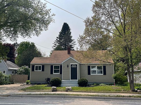 Like new! 3 BR, 1 Bath 