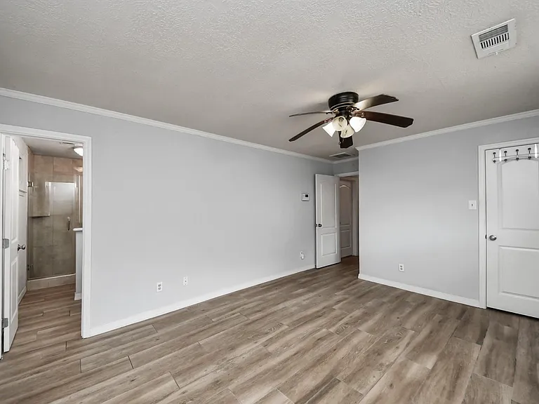 5954 Beaudry Dr — Photo 33