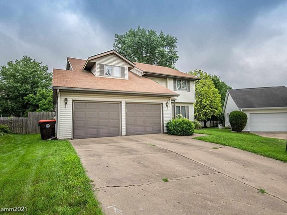 3rd image of 5504 N Cedarwilde Ct