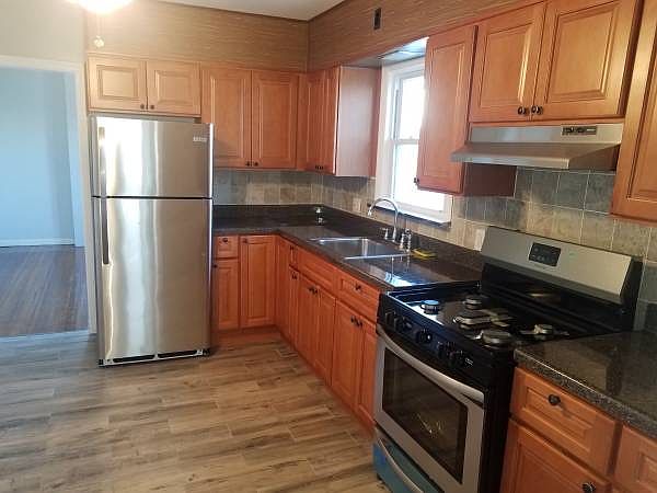 1st image of 58 Woodside Ave Floor 1