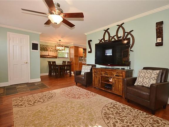 5th image of 6 Alton Dr