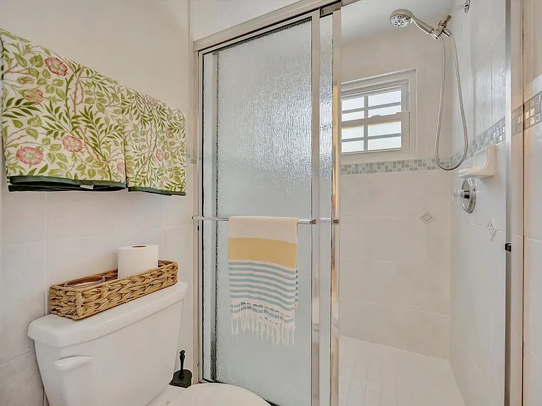 3173 Espanola Dr — Photo 33