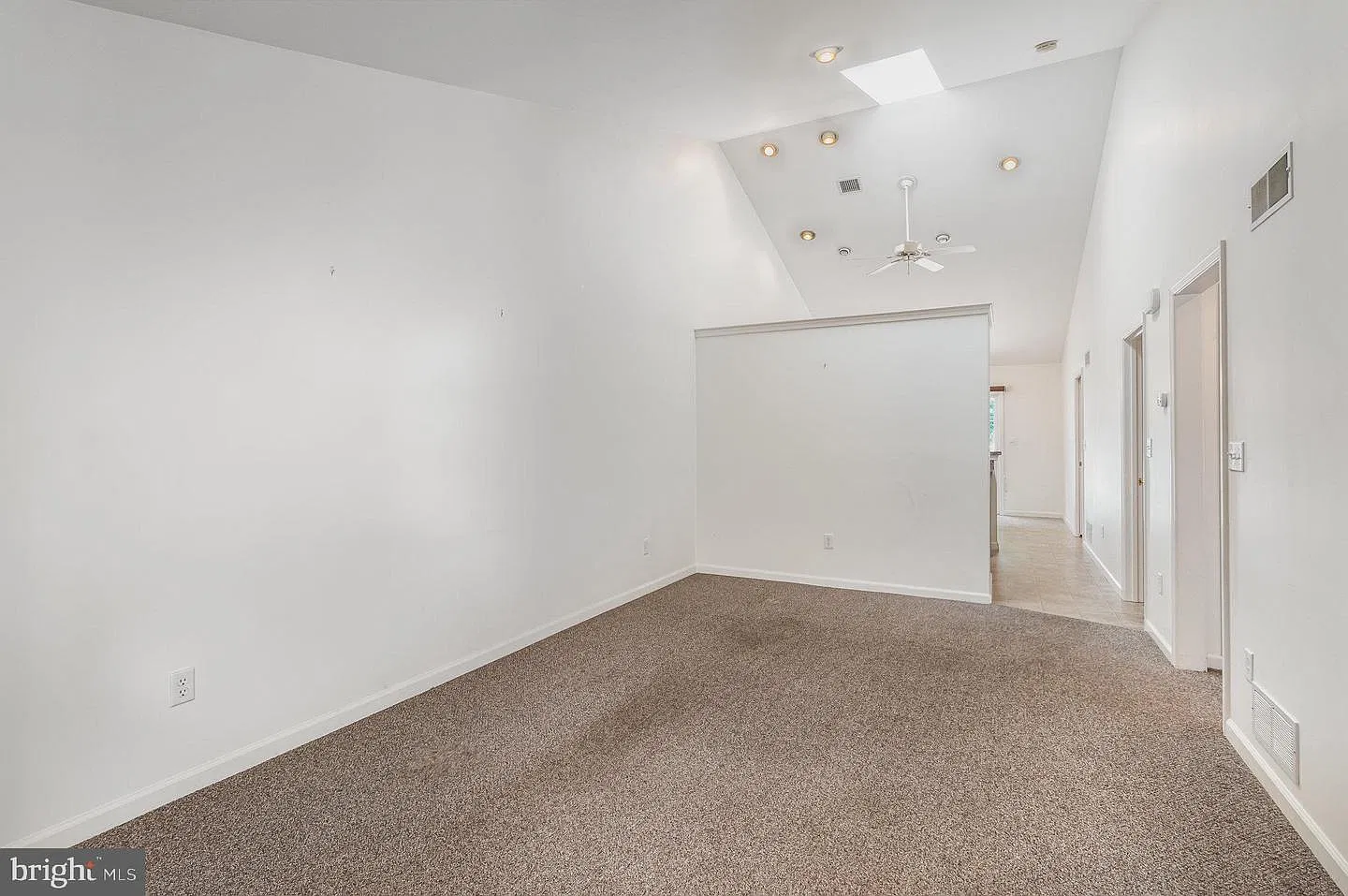 2 bed, 1098 sqft, $1,995 — Photo 4