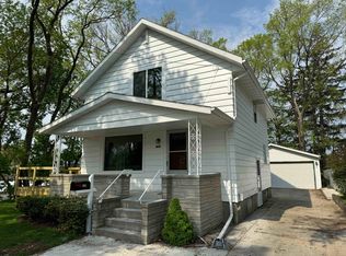 826 S 23rd St, Manitowoc, WI 54220