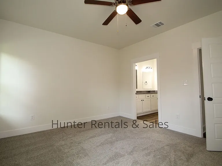 1956 Royal Loop — Photo 13