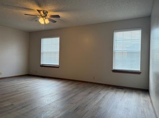 1848 S Oronogo St APT 1B, Webb City, MO 64870
