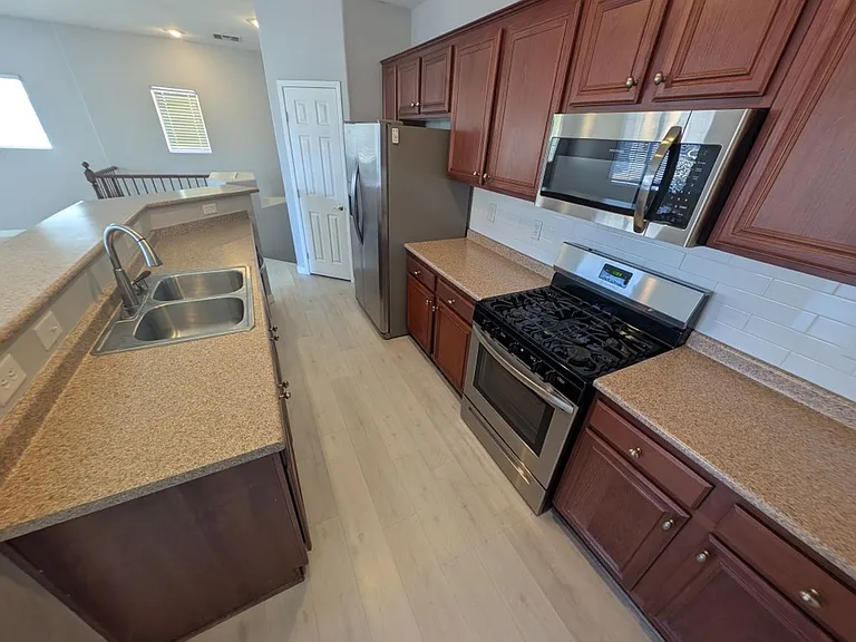 9120 Alpine Grove Ave #101 — Photo 6