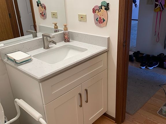 5th image of 110 Brittany Dr