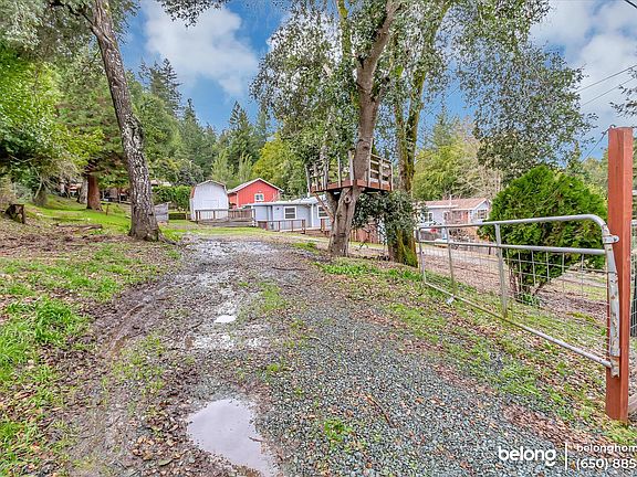 3rd image of 220 Meadow Dr
