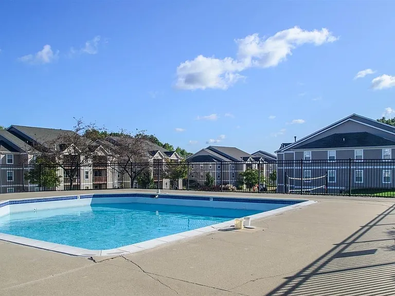 1419 Millbrook Trl — Photo 14