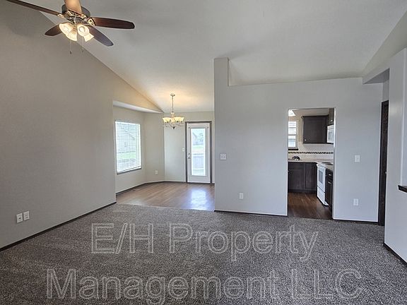3rd image of 5903 N Millsboro St