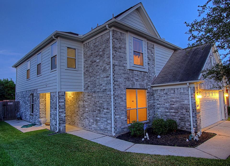 1st image of 16214 Wisteria Hill St