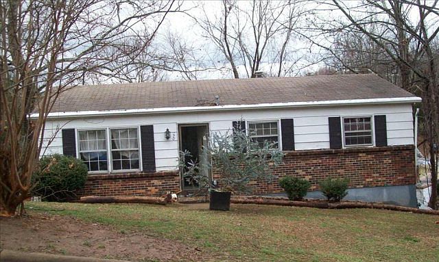 1st image of 170 Melbourne Cir