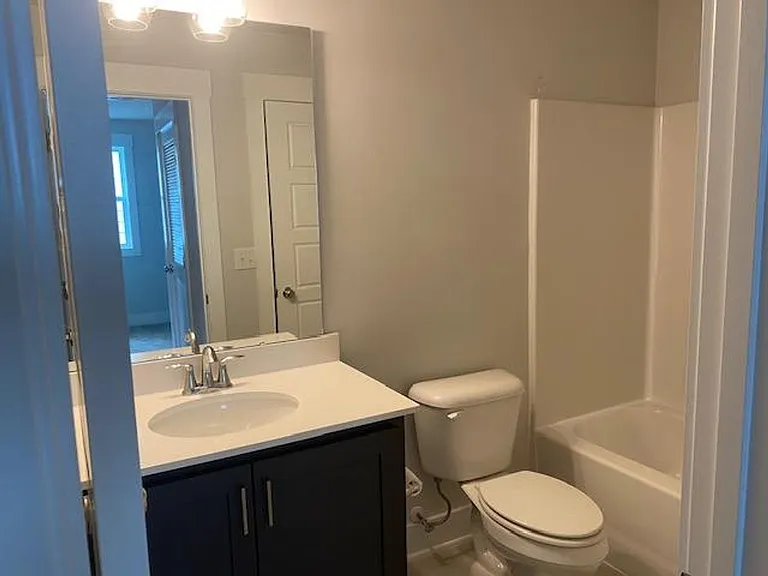 686 Vine Pkwy — Photo 17