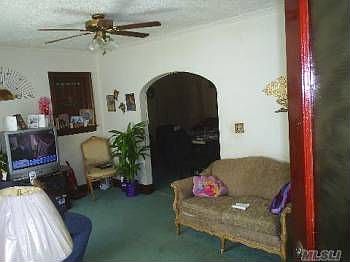 3rd image of 13904 175th St