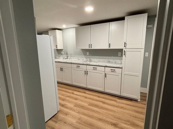 215 Terrace St APT 3