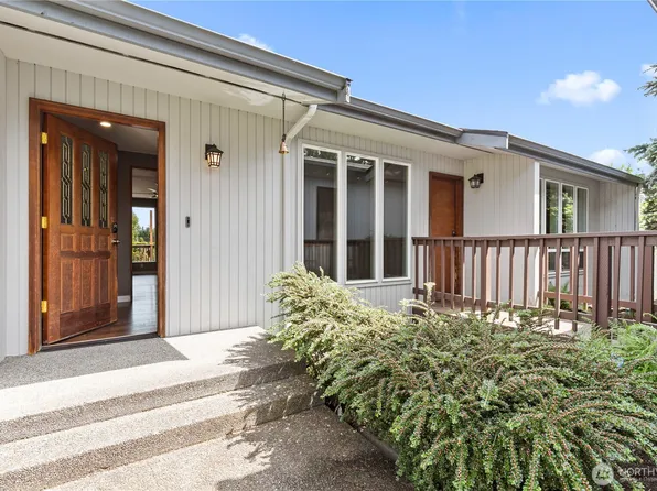 3601 70th Avenue W, University Place, WA 98466