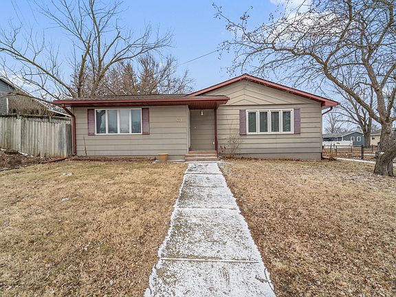 2nd image of 511 7th St