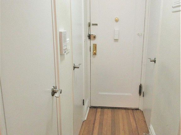 4th image of 185 Claremont Ave APT 1F