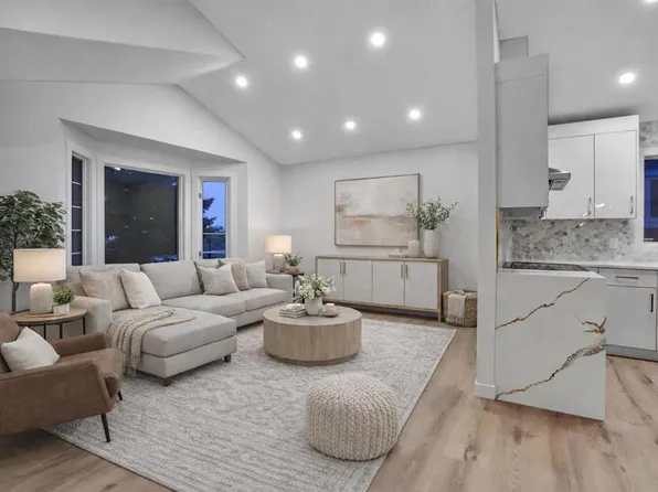 96 E Covington Rd NE, Calgary, AB T3K 4A8