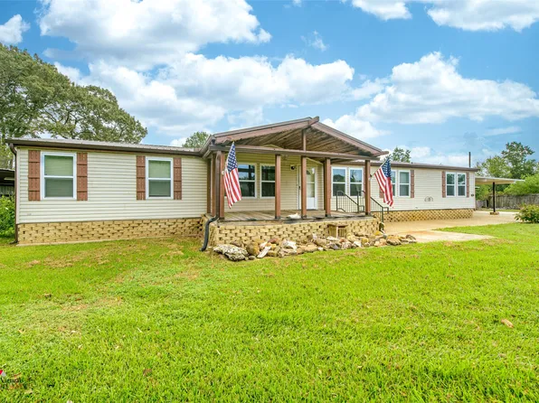 204 Lucky Ln, Keatchie, LA 71046
