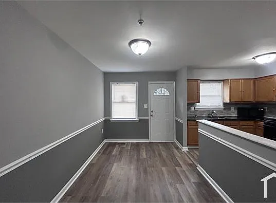 2120 Brunt St — Photo 5