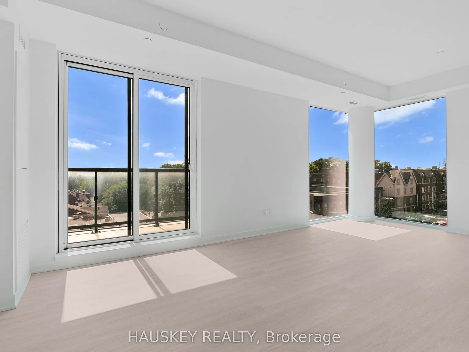 3 bed, $3,900 — Photo 1