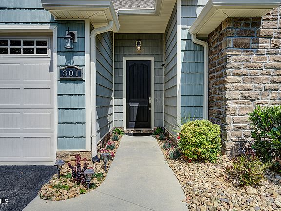 3rd image of 1122 Miller Dr Unit 301