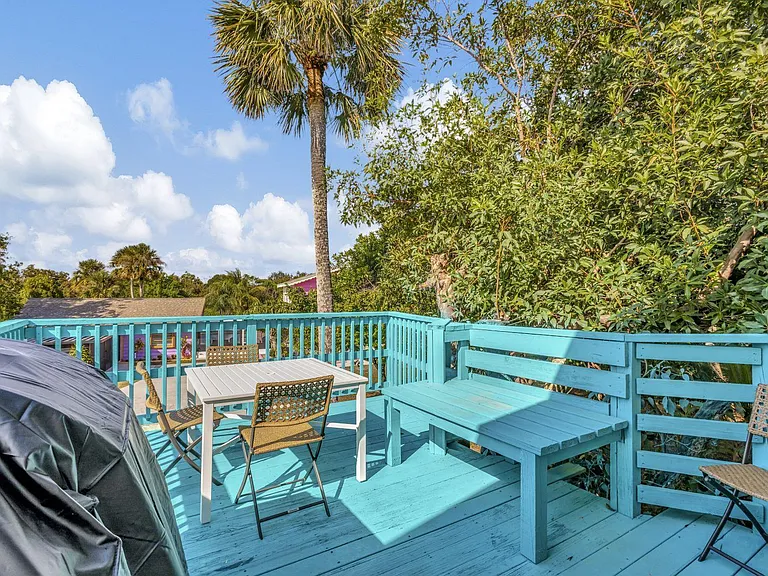 8225 S Indian River Dr #C — Photo 5