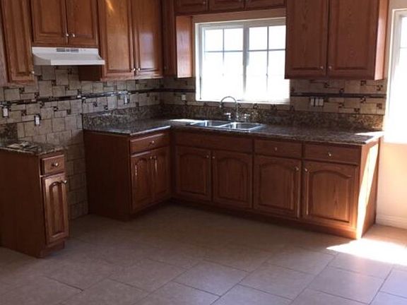 4th image of 6340 Newell St #1