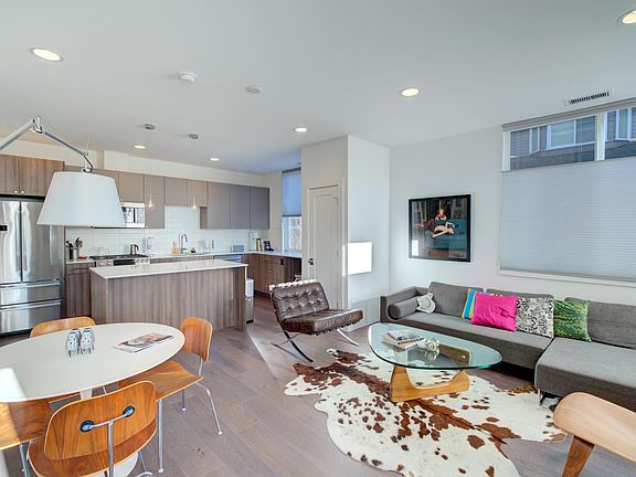 4th image of 114 16th Ave S #B