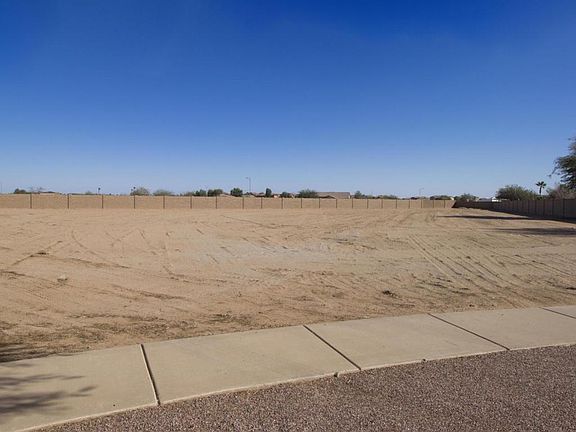 2nd image of 302 E Cornerstone Cir