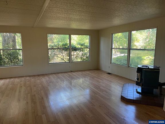 4th image of 3100 Turner Rd SE Unit 204