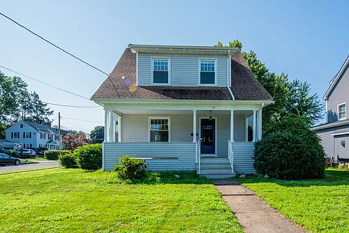 29 Whitman Ave Photo 1