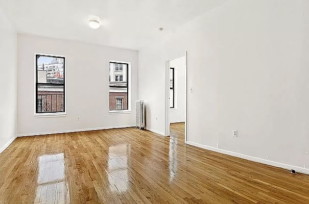 1st image of 164 Waverly Pl #D