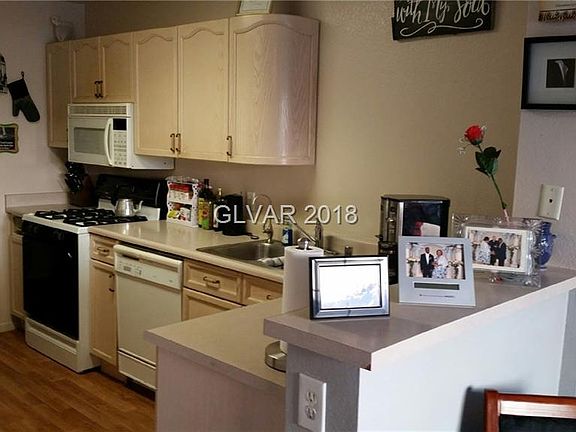 2nd image of 8424 Blue Island Ave