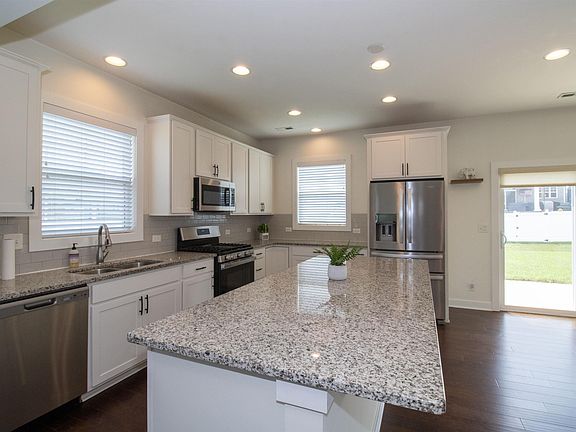 5th image of 5537 Belmont Dr