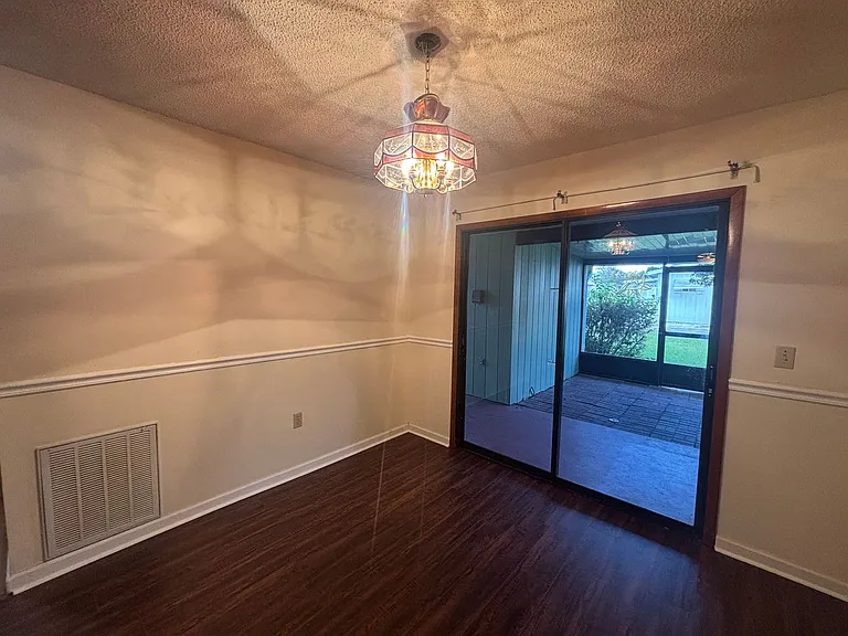 10211 SW 93rd Ct — Photo 5