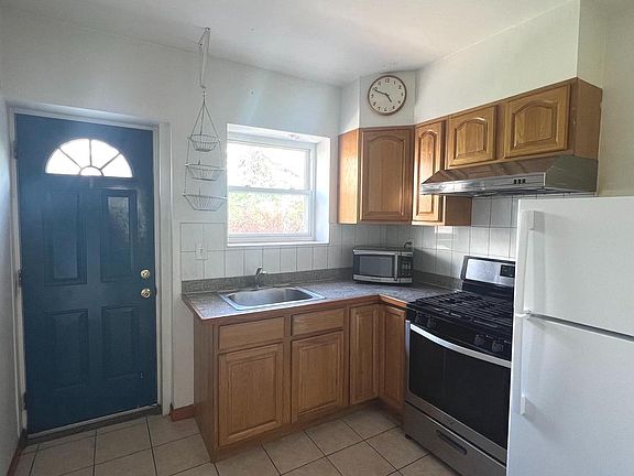 2nd image of 2211 McClellan St #0