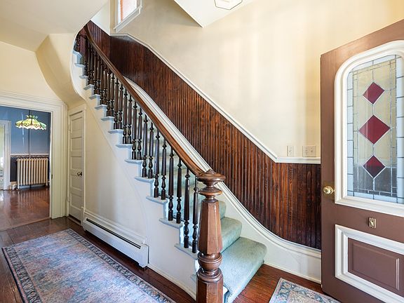 3rd image of 399 Temple Ave