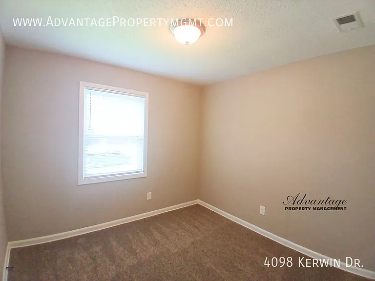 4098 Kerwin Dr — Photo 16