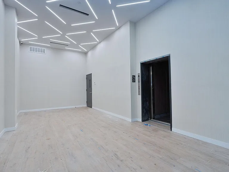 217 Main St #B — Photo 24