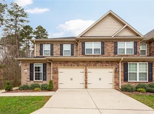 6215 Stonewick Dr, Jamestown, NC 27282